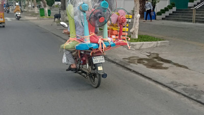 [여행사진] 캄보디아 여행중 찍은 신기한 튜닝 오토바이