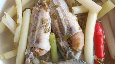 캄보디아 음식) 연근 민물 생선탕